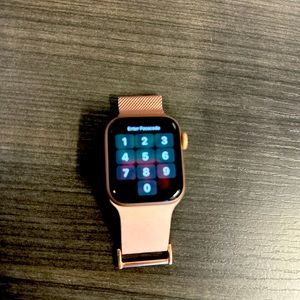 Rose gold Series 4 Apple Watch